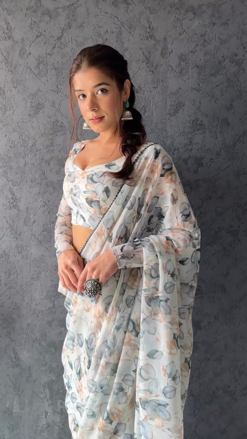 Incomparable 1-Minute Ready To Wear White Georgette Saree