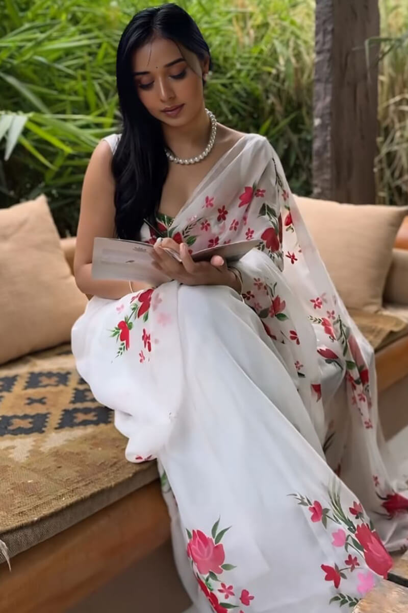 Invaluable 1-Minute Ready To Wear White Georgette Saree