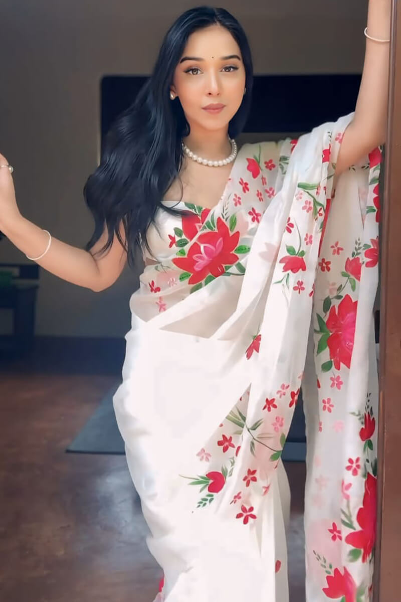 Invaluable 1-Minute Ready To Wear White Georgette Saree